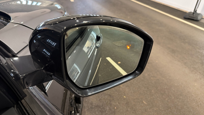 Land Rover Discovery Sport 1.5 P270e Metropolitan 5dr Auto [5 Seat] Station Wagon - Image 23